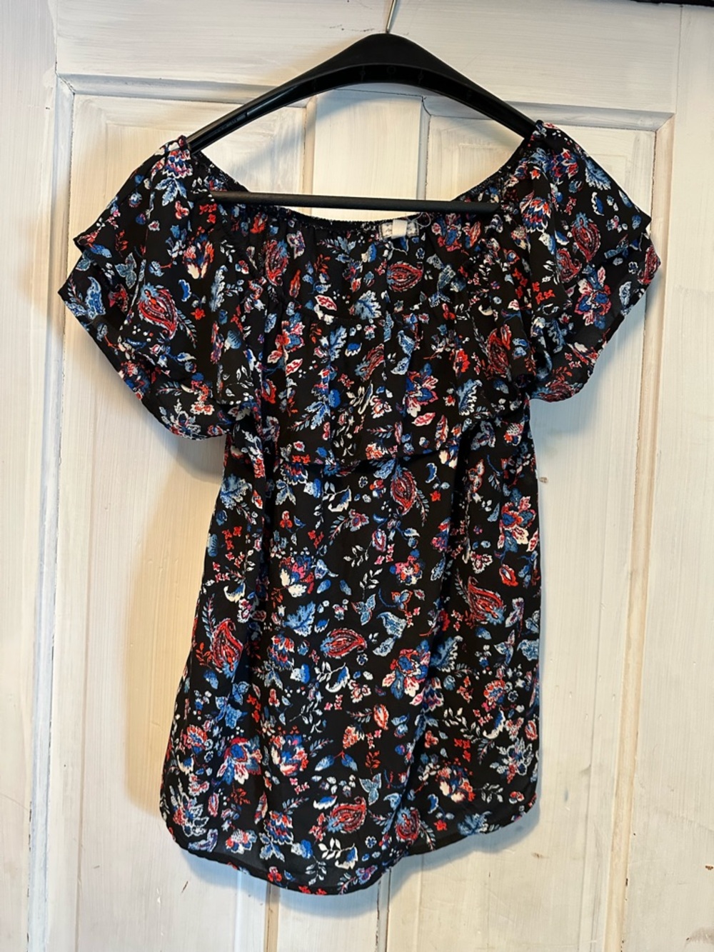 Eyeshadow Black Off-Shoulder Top with Red & Blue Floral Print